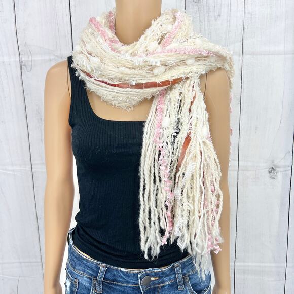 Handmade Boucle Boho Fringe Scarf cream pink womens - Picture 2 of 4